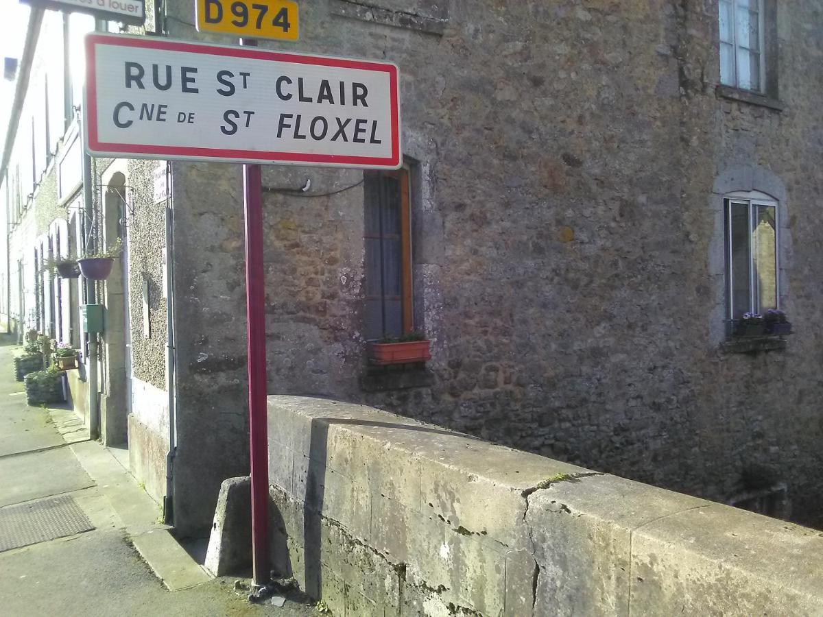 Chambres D'Hotes Les Clematites En Cotentin Saint-Floxel Bagian luar foto