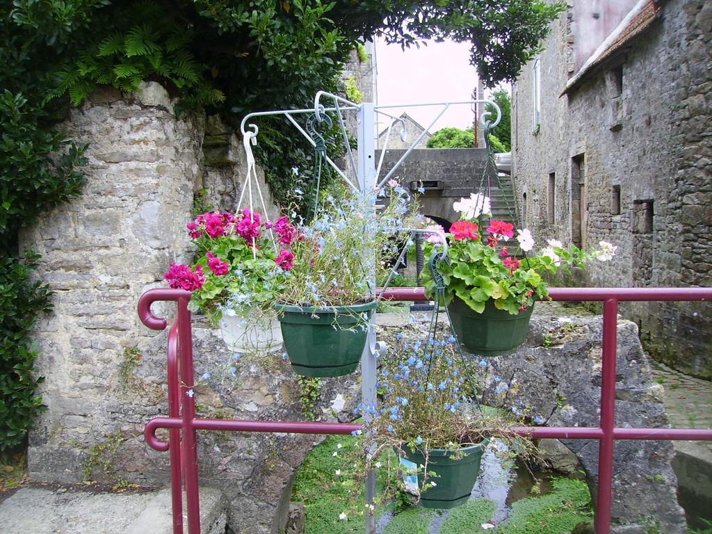 Chambres D'Hotes Les Clematites En Cotentin Saint-Floxel Bagian luar foto