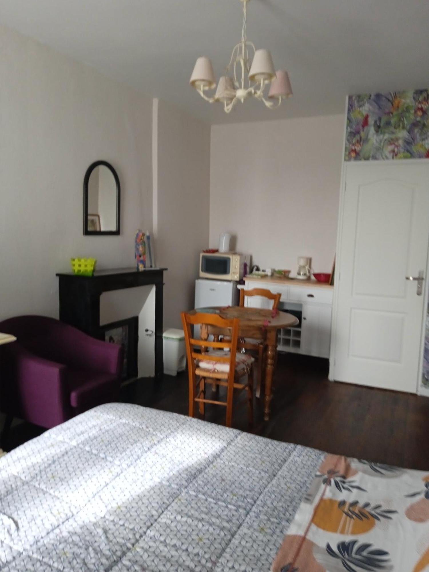 Chambres D'Hotes Les Clematites En Cotentin Saint-Floxel Bagian luar foto